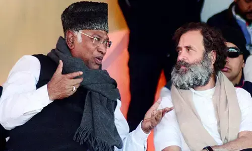 రాహుల్ ఖాళీ చేస్తే తల్లితో ఉంటారు.. నా ఇంట్లోనూ చోటు ఉంది : మల్లిఖార్జున ఖర్గే