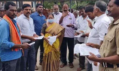ఏనుమాముల మార్కెట్ లో కొత్త నిబంధనలు: ఎక్కువ తొక్కద్దు.. తక్కువ తేవద్దు