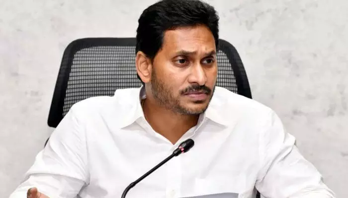 బిగ్ బ్రేకింగ్: ఏపీ కేబినెట్లో మరో ముగ్గురికి ఛాన్స్! బిగ్ బ్రేకింగ్: ఏపీ కేబినెట్లో మరో ముగ్గురికి ఛాన్స్!