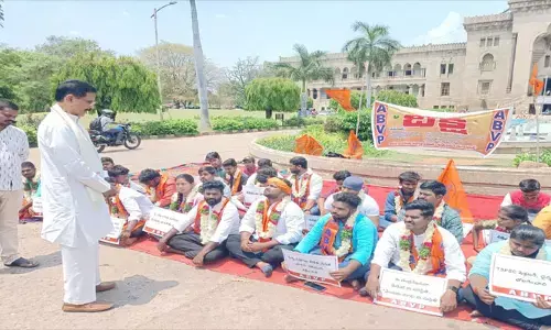 పేపర్ లీకేజీతో రాష్ట్ర ప్రభుత్వం నిరుద్యోగుల జీవితాల్లో మట్టి కొట్టింది: మర్రి శశిధర్ రెడ్డి
