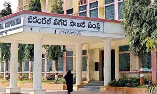 భ‌ర్త కొలువులో భార్య.. వ‌రంగ‌ల్ బ‌ల్దియాలో అధికారుల వింత‌లు