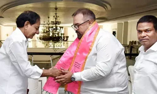 సీఎం కేసీఆర్ సమక్షంలో బీఆర్ఎస్‌లో చేరిన మహారాష్ట్ర నేతలు