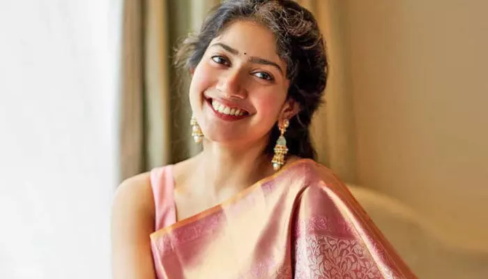 Sai Pallavi: నా మొటిమలు, వాయిస్.. అభద్రతా భావానికి గురిచేశాయి Sai Pallavi: నా మొటిమలు, వాయిస్.. అభద్రతా భావానికి గురిచేశాయి