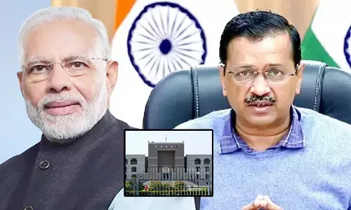 మోడీ సర్టిఫికెట్లు PMO చూపించాల్సిన అవసరం లేదు: కోర్టు