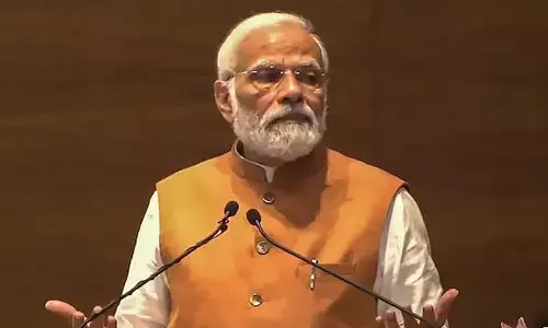 ప్రధాని డిగ్రీ వివరాలు అనవసరం.. కేజ్రివాల్‌కు గుజరాత్ హైకోర్టు షాక్