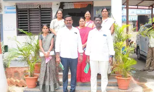 బడ్జెట్ సమావేశం నుండి బీజేపీ కౌన్సిలర్ల వాకౌట్...