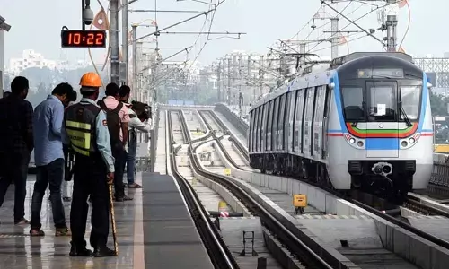 HYD: మెట్రో ప్రయాణికులకు బ్యాడ్ న్యూస్
