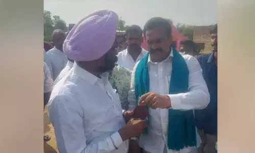 ఓపెనింగ్ చేస్తే డీఎంహెచ్ఓ ఉండడా...?