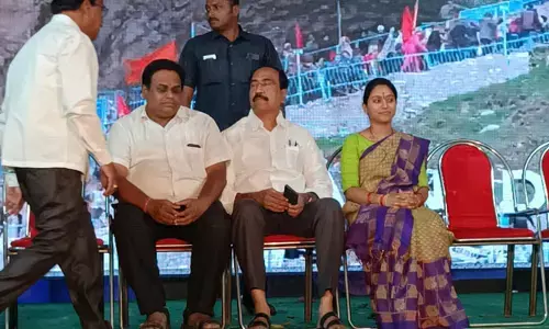 వాహ్ క్యా సీన్ హై.. ఒకే వేదికపై ఆ ఇద్దరూ!