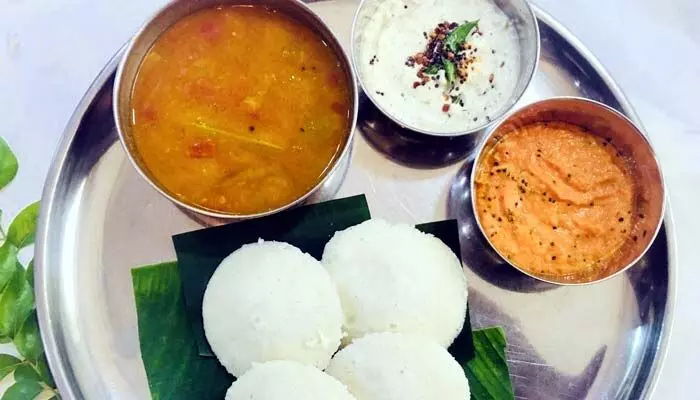 కేవలం ఇడ్లీకి రూ. 6 లక్షలు ఖర్చు పెట్టిన వ్యక్తి కేవలం ఇడ్లీకి రూ. 6 లక్షలు ఖర్చు పెట్టిన వ్యక్తి