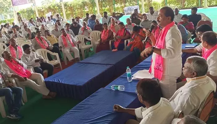 పార్టీ బలోపేతానికి కృషి చేయండి: ఎమ్మెల్యే బేతి సుభాష్ రెడ్డి పార్టీ బలోపేతానికి కృషి చేయండి: ఎమ్మెల్యే బేతి సుభాష్ రెడ్డి