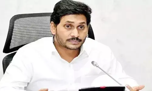 జగన్ సర్కార్‌కు పొంచివున్న గండం.. అయినా సమర్థించుకుంటున్న వైసీపీ నేతలు!!