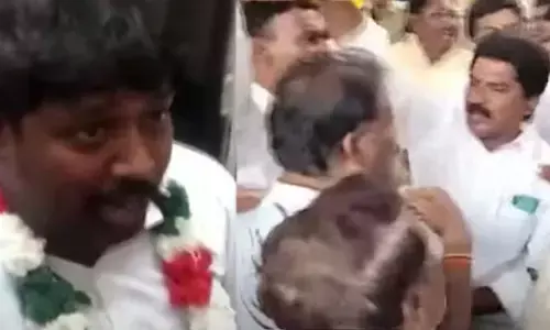 Political Hightention: తెనాలిలో ఆర్యవైశ్యుల అరెస్ట్