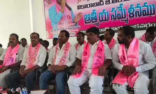 పాపమని పదవులిస్తే ఎమ్మెల్యేనే వ్యతిరేకిస్తారా..?