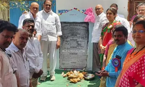 ప్రైవేట్ బడులకు ధీటుగా ప్రభుత్వ పాఠశాలలు : ప్రభుత్వ విప్ గాంధీ