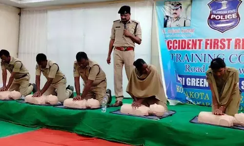మానవత దృక్పథంతో కాపాడండి: అడిషనల్ ఎస్పీ షాకీర్ హుస్సేన్