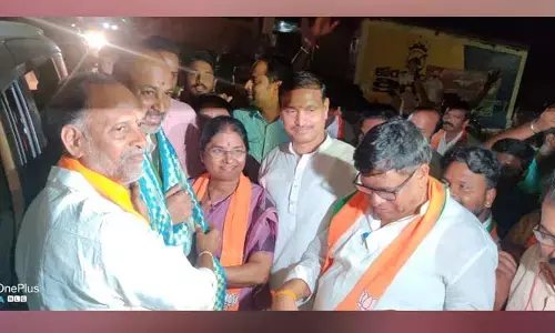 బీజేపీ అధ్యక్షుడు బండి సంజయ్ కి నల్లగొండ బీజేపీ శ్రేణుల స్వాగతం..