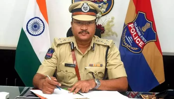ప్లీజ్ పాలభిషేకాలు వద్దు: వరంగల్ సీపీ రంగనాథ్ ప్లీజ్ పాలభిషేకాలు వద్దు: వరంగల్ సీపీ రంగనాథ్