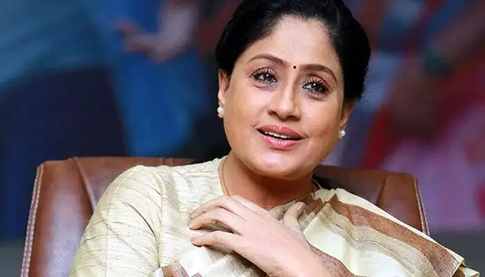 నాకు కొడుకు లేడు.. ఫుల్ క్లారిటీ ఇచ్చిన విజయ శాంతి నాకు కొడుకు లేడు.. ఫుల్ క్లారిటీ ఇచ్చిన విజయ శాంతి