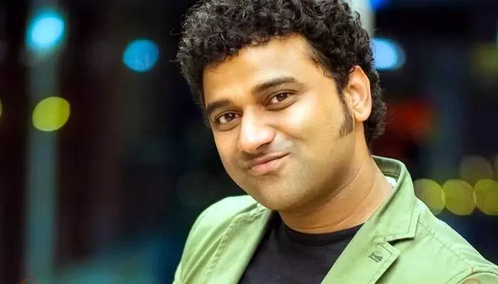 ఫైనల్గా పెళ్లి పీటలు ఎక్కనున్న సింగర్ దేవిశ్రీ..! పెళ్లి కూతురు ఎవరో తెలుసా..? ఫైనల్గా పెళ్లి పీటలు ఎక్కనున్న సింగర్ దేవిశ్రీ..! పెళ్లి కూతురు ఎవరో తెలుసా..?