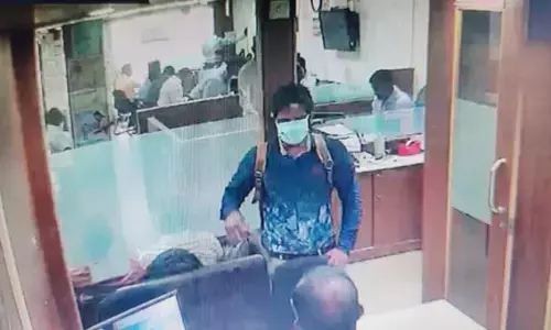 కామారెడ్డి జిల్లా కేంద్రంలోని ఏటీఎంలో చోరీ