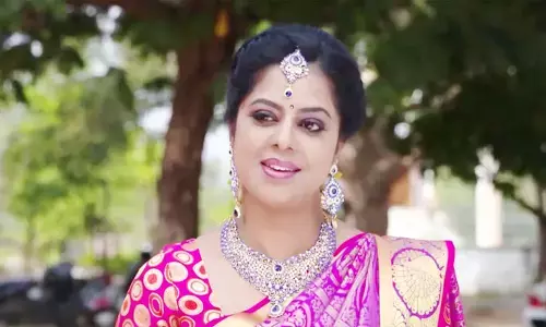 ఈ బుల్లితెర స్టార్ నటి.. ఏపీ మాజీ సీఎం మనవరాలు అట..!
