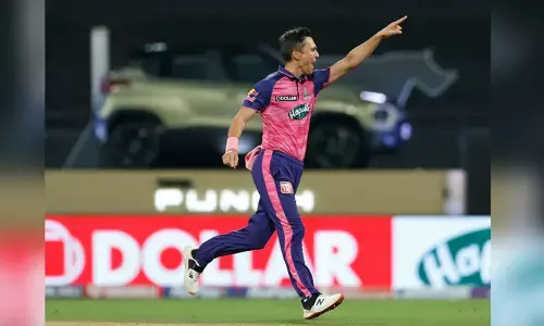 IPL 2023: ఎదురీదుతోన్న సన్ రైజర్స్.. ఒకే ఓవర్లో రెండు వికెట్లు తీసిన బౌల్ట్