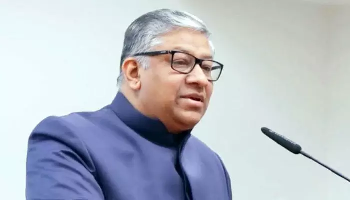 తెలంగాణ హైకోర్టు తొలి ప్రధాన న్యాయమూర్తి కన్నుమూత తెలంగాణ హైకోర్టు తొలి ప్రధాన న్యాయమూర్తి కన్నుమూత