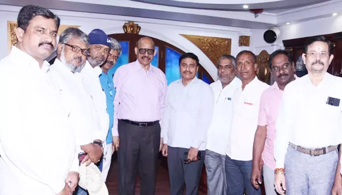 TG Venkatesh: జర్నలిస్టులకు అండగా ఉంటా TG Venkatesh: జర్నలిస్టులకు అండగా ఉంటా