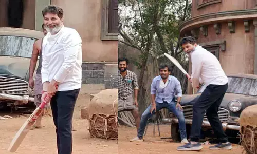 ఫస్ట్‌ బాల్‌కే సిక్స్ కొట్టిన త్రివిక్రమ్ శ్రీనివాస్ (వీడియో)