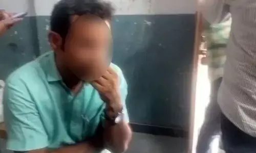 బ్రేకింగ్: పదవ తరగతి పరీక్ష పేపర్ లీక్.. ముగ్గురు సస్పెండ్