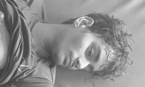 విద్యుదాఘాతంతో యువకుడి మృతి..
