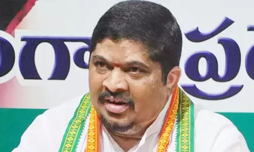 ధరణితో వేల అప్లికేషన్లు పెండింగ్