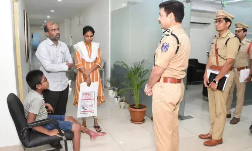 మానవత్వం చాటుకున్న రాచకొండ సీపీ DS చౌహాన్