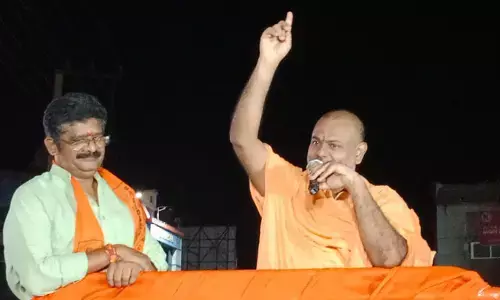 వారికి మాత్రమే ఆధార్ కార్డులివ్వాలి: పరిపూర్ణానంద స్వామి సంచలన వ్యాఖ్యలు