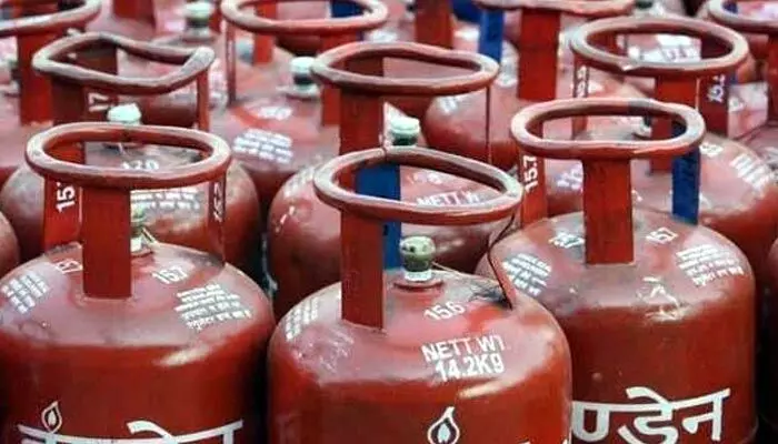ఏప్రిల్-04: నేడు LPG గ్యాస్ సిలిండర్ ధరలు ఏప్రిల్-04: నేడు LPG గ్యాస్ సిలిండర్ ధరలు