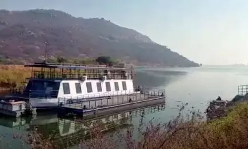 మిడ్ మానేరులో నో బోటు సర్వీస్