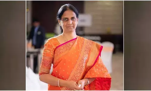 విద్యార్థుల విషయంలో రాజకీయం వద్దు : Minister Sabitha Indra Reddy