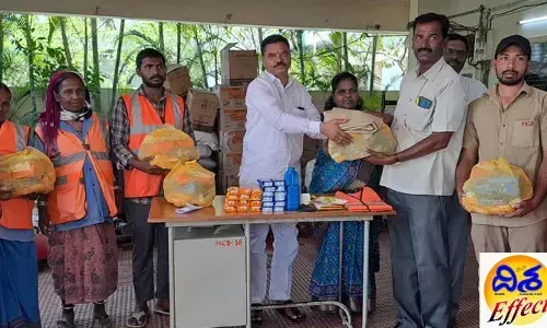 దిశ ఎఫెక్ట్: పారిశుద్ధ కార్మికులకు సామాగ్రి పంపిణీ