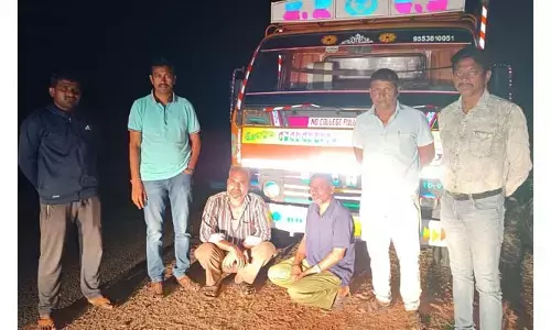 భారీగా నల్లబెల్లం తరలిస్తున్న వ్యాన్ సీజ్.. నలుగురిపై కేసు నమోదు..