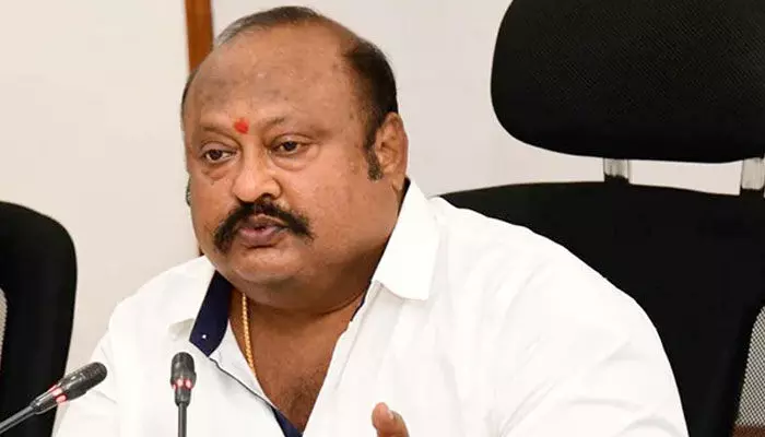 హిందీ పేపర్ లీక్ బండి సంజయ్ కు తెలిసే జరిగింది.. మంత్రి గంగుల హిందీ పేపర్ లీక్ బండి సంజయ్ కు తెలిసే జరిగింది.. మంత్రి గంగుల