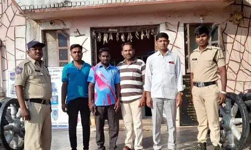 బీజేపీ నాయకుల అరెస్ట్