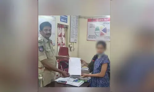 బండి సంజయ్ పై టెన్త్ స్టూడెంట్స్ ఫిర్యాదు