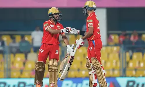 IPL 2023: ప్రభు సిమ్రాన్ హాఫ్ సెంచరీ.. పవర్ ప్లేలో పంజాబ్ స్కోరు ఎంతంటే..?