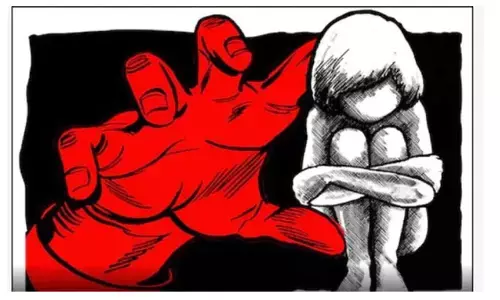 గిరిజన మైనర్ బాలికపై అత్యాచారం