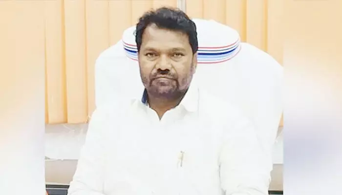 మంత్రిని బలి తీసుకున్న కరోనా మహమ్మారి మంత్రిని బలి తీసుకున్న కరోనా మహమ్మారి