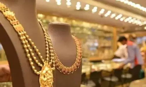 Gold : పసిడి కొనగలమా?