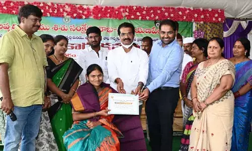 అంగన్వాడీ కేంద్రాలను బలోపేతం చేస్తే అద్భుతమైన ఫలితాలు : జిల్లా కలెక్టర్ కోయ శ్రీ హర్ష