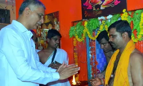 వీరాంజనేయుడి కృపతో ప్రజలు సుభిక్షంగా ఉండాలి: మంత్రి హరీష్ రావు