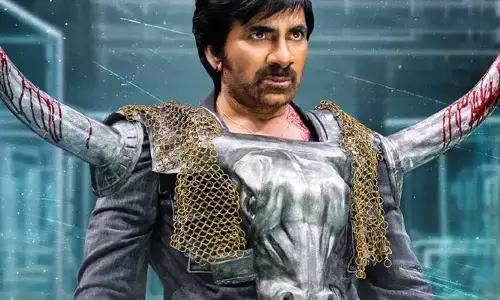 విడుదలకు ముందురోజు రవితేజ రావణాసుర సినిమాలో సీన్లు లీక్!